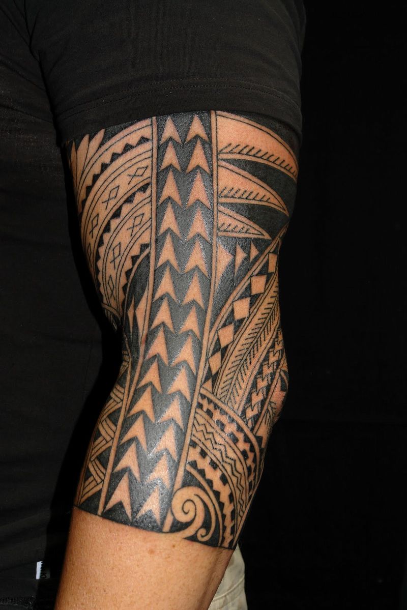 Black Ink Tribal Sleeve Tattoos
